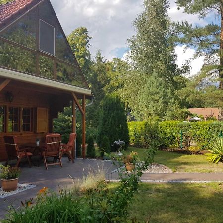 Blockhaus Canow Mit Fahrraedern Экстерьер фото