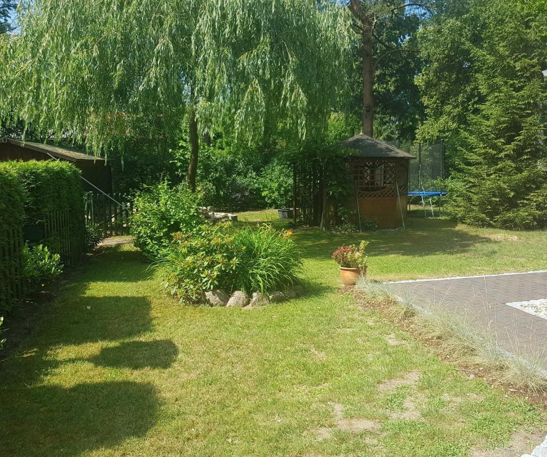 Blockhaus Canow Mit Fahrraedern Экстерьер фото